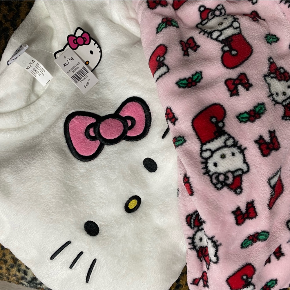 New Hello Kitty Super Soft 2 Piece Christmas Pjs